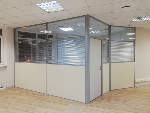 Перегородки S7 Комбинированные гипсоакрил со стеклом и жалюзи Перегородки S7 Комбинированные гипсоакрил со стеклом и жалюзи