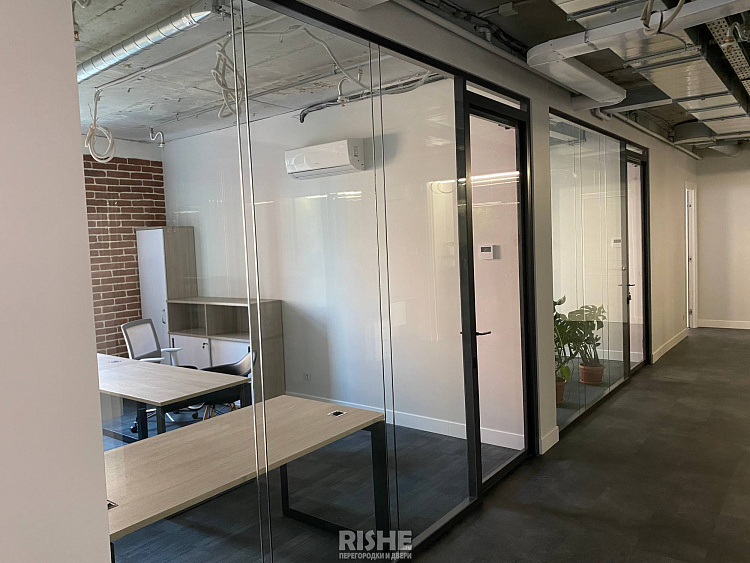Стеклянные перегородки RISHE-S8 Twin и двери Vitero IMG_8606.jpg