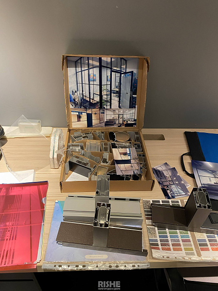 Образцы профилей Рише для стеклянных перегородок и дверей  (12).JPG