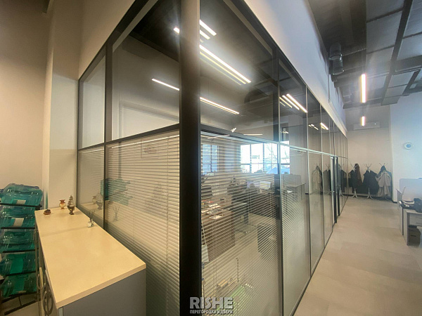 Стеклянные перегородки с жалюзи для Русарм  (27).JPG