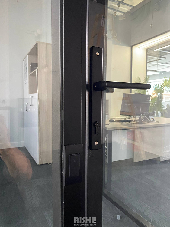 Стеклянные перегородки RISHE-S8 Twin и двери Vitero IMG_8591.jpg