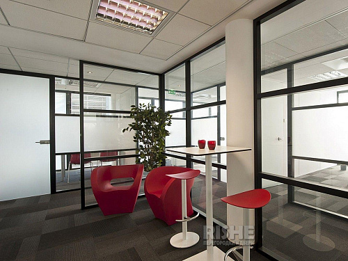 Перегородки S7 одинарный витраж с широкими секциями Перегородки S7 одинарный витраж с широкими секциями