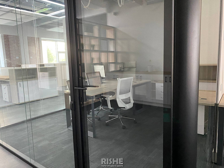 Стеклянные перегородки RISHE-S8 Twin и двери Vitero IMG_8595.jpg