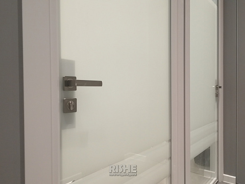 Дверь ESTET GLASS G1-900-2400 стеклянное полотно Дверь ESTET GLASS G1-900-2400 стеклянное полотно