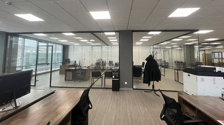 Перегородки и двери стеклянные  crystal   (1).jpeg