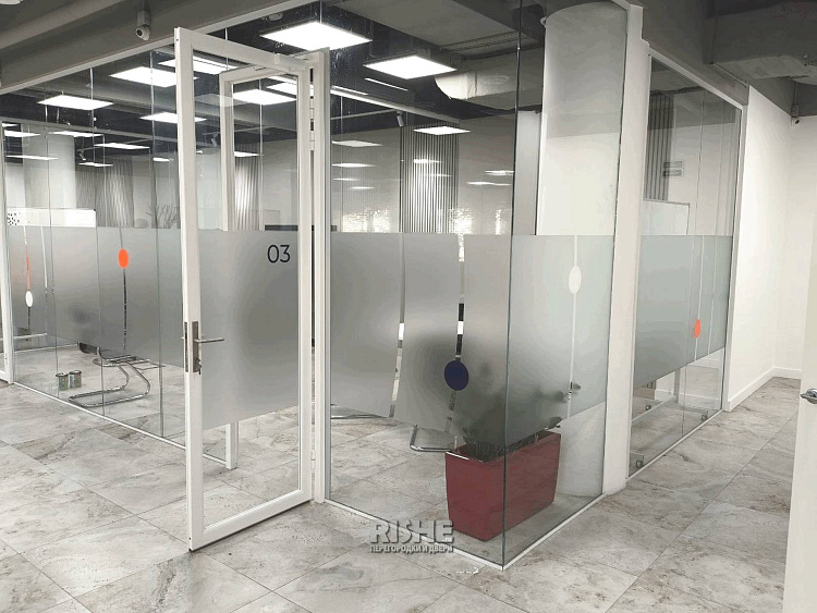 Стеклянные двери в цельно стеклянный проем и тонировка - для Марфатех  (5).JPG