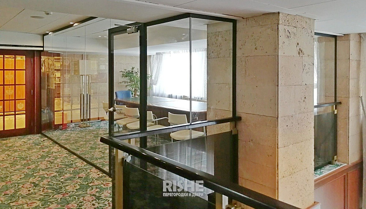 01 Цельностеклянная перегородка звукоизоляционная для переговорной IMG_20190628_135141.jpg