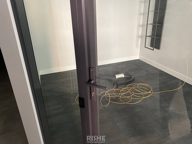 Стеклянные перегородки RISHE-S8 Twin и двери Vitero IMG_8630.jpg