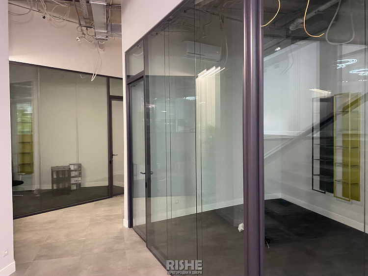Стеклянные перегородки RISHE-S8 Twin и двери Vitero IMG_8623.jpg