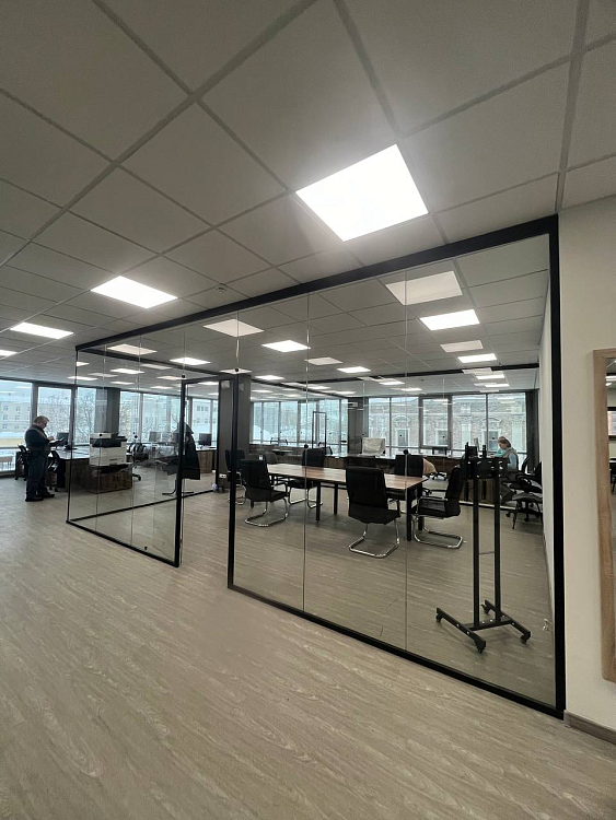 Перегородки и двери стеклянные  crystal   (2).PNG