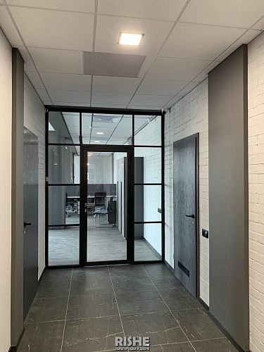 Перегородки LOFT S7 в черном профиле Перегородки LOFT S7 в черном профиле