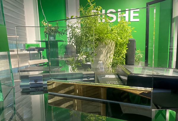 Золотистый зажимной профиль v2.jpg